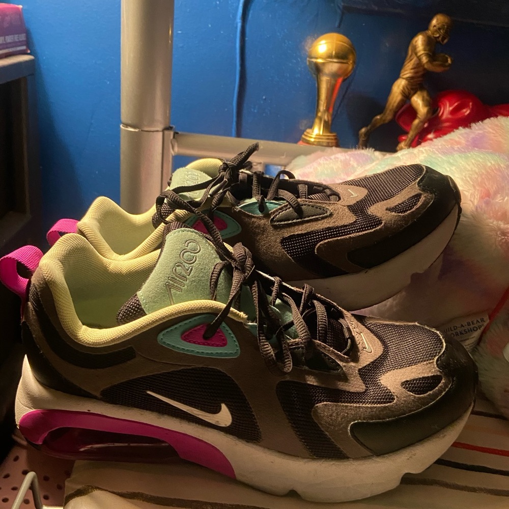 Nike200